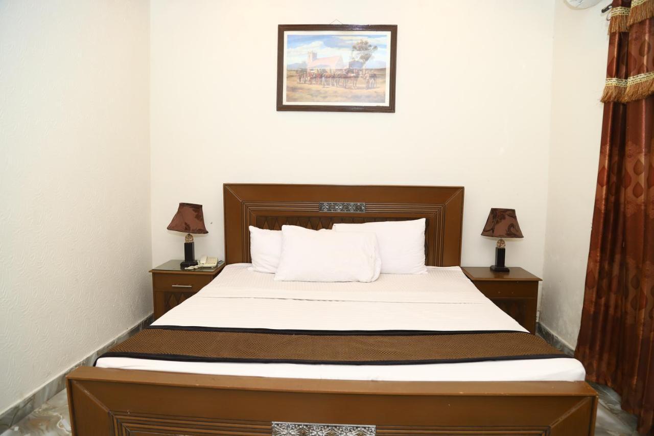 Hotel Green Fort Gulberg لاهور المظهر الخارجي الصورة