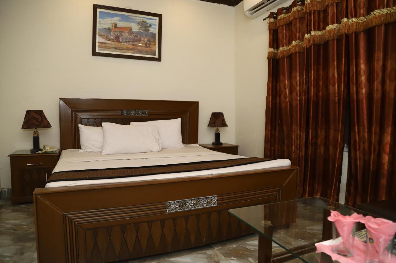 Hotel Green Fort Gulberg لاهور المظهر الخارجي الصورة