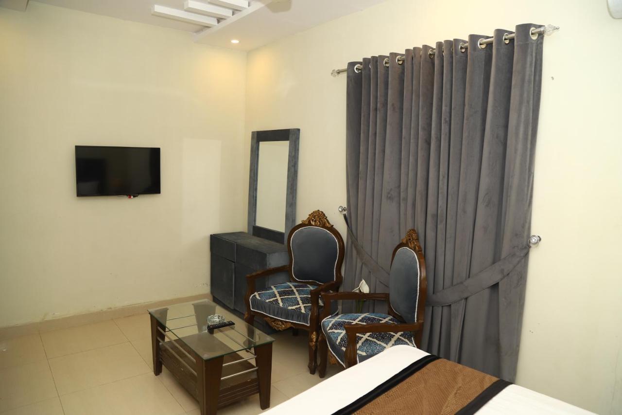 Hotel Green Fort Gulberg لاهور المظهر الخارجي الصورة