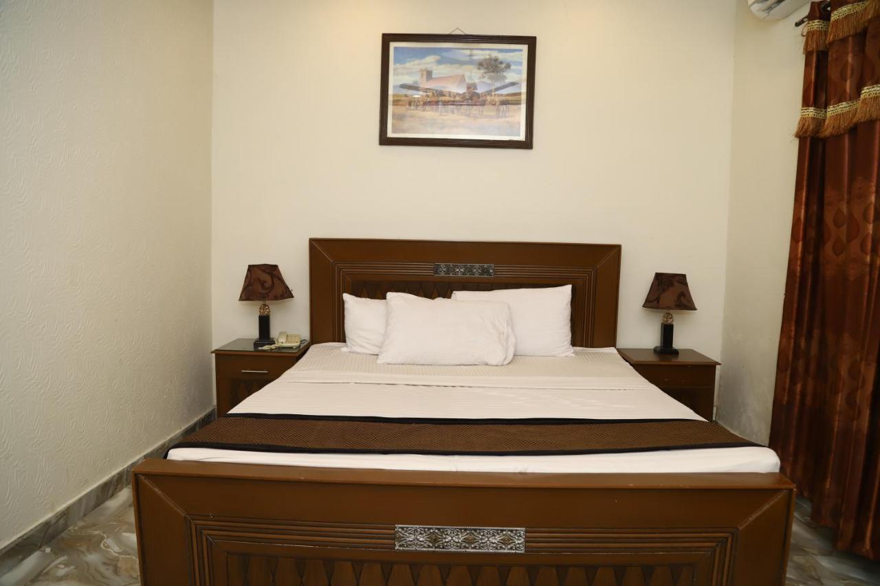 Hotel Green Fort Gulberg لاهور المظهر الخارجي الصورة