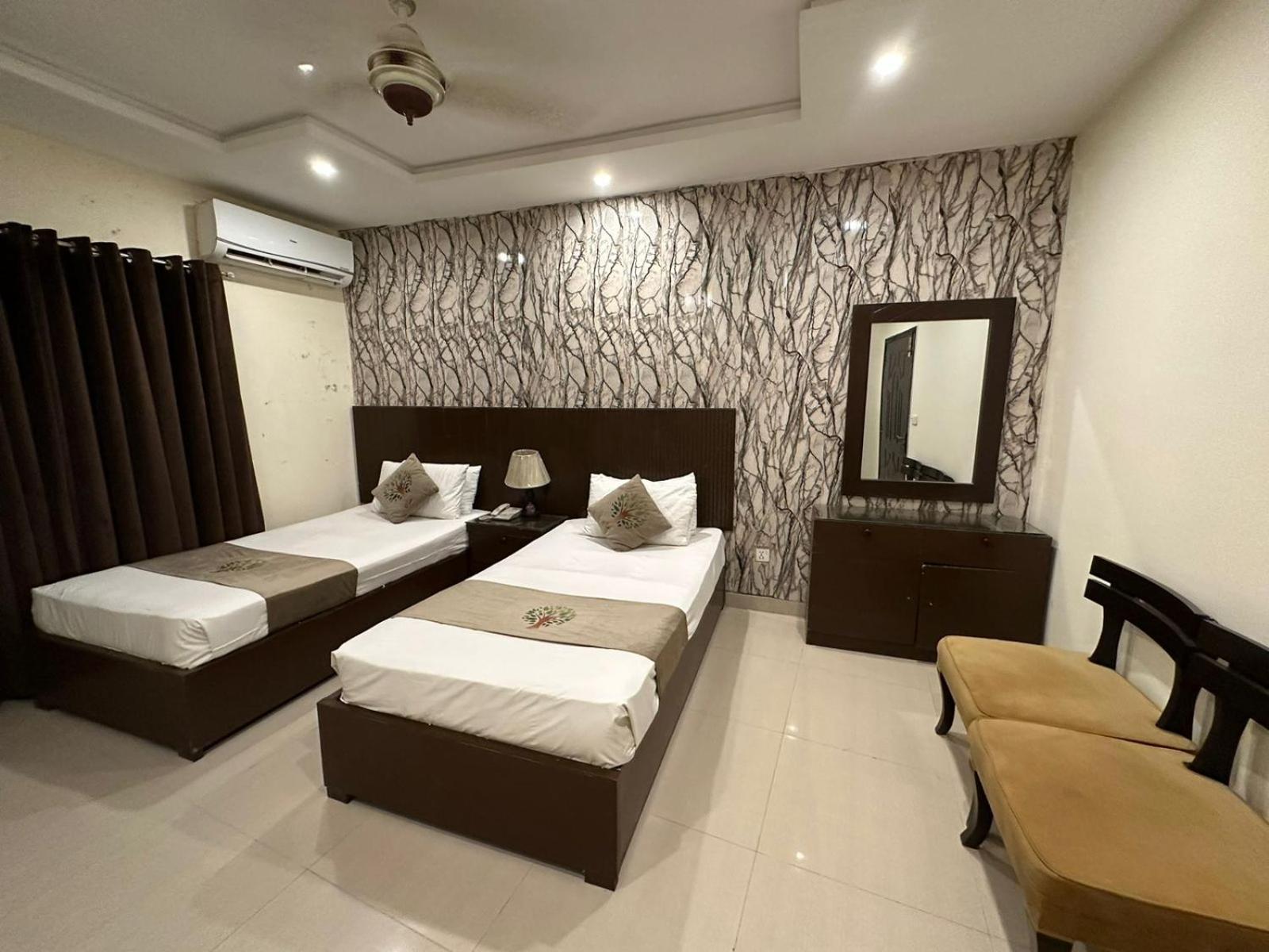 Hotel Green Fort Gulberg لاهور المظهر الخارجي الصورة