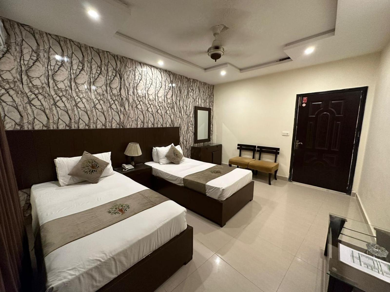 Hotel Green Fort Gulberg لاهور المظهر الخارجي الصورة
