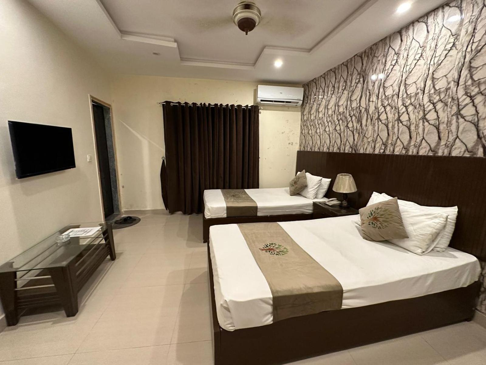 Hotel Green Fort Gulberg لاهور المظهر الخارجي الصورة
