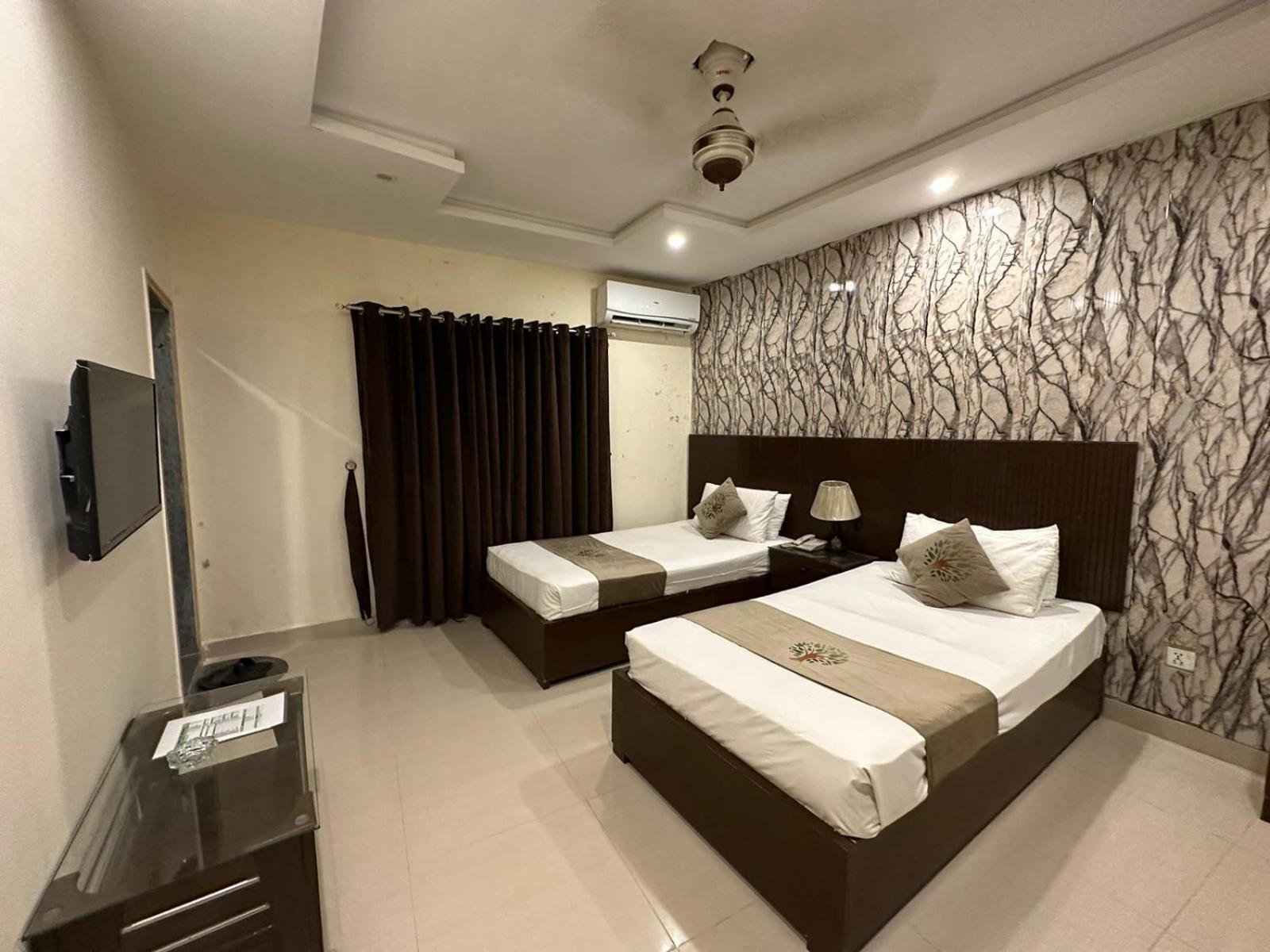 Hotel Green Fort Gulberg لاهور المظهر الخارجي الصورة