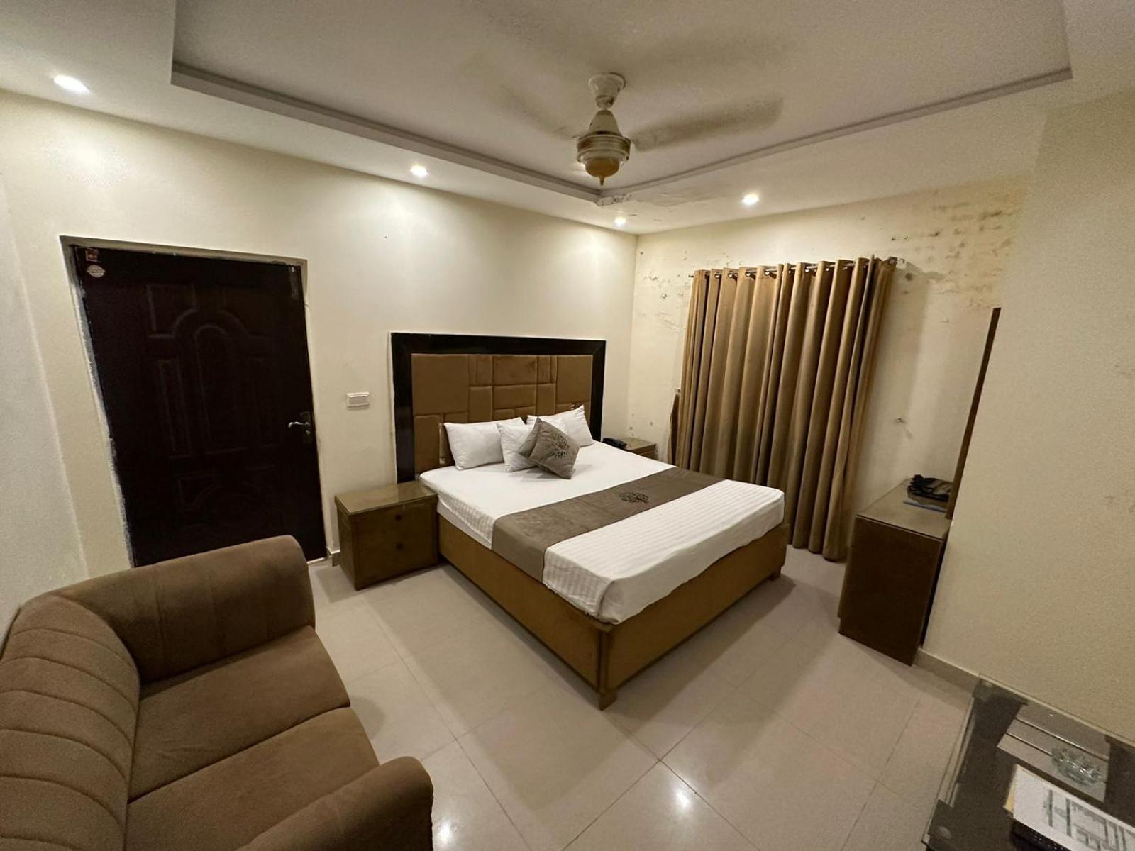 Hotel Green Fort Gulberg لاهور المظهر الخارجي الصورة