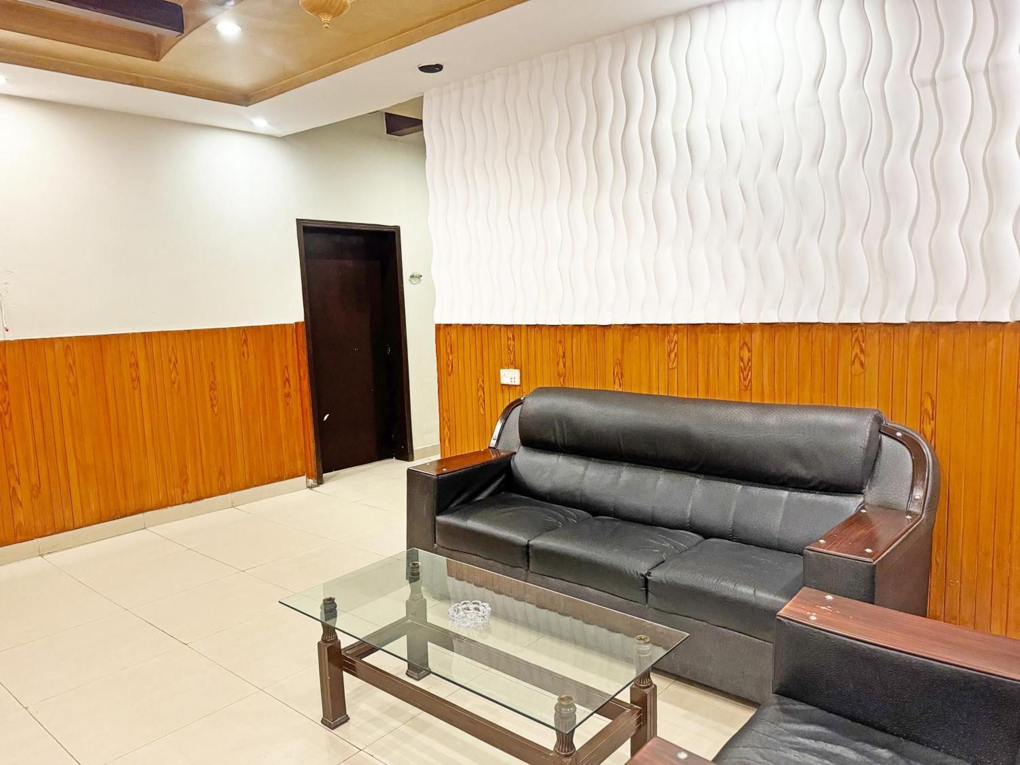 Hotel Green Fort Gulberg لاهور المظهر الخارجي الصورة