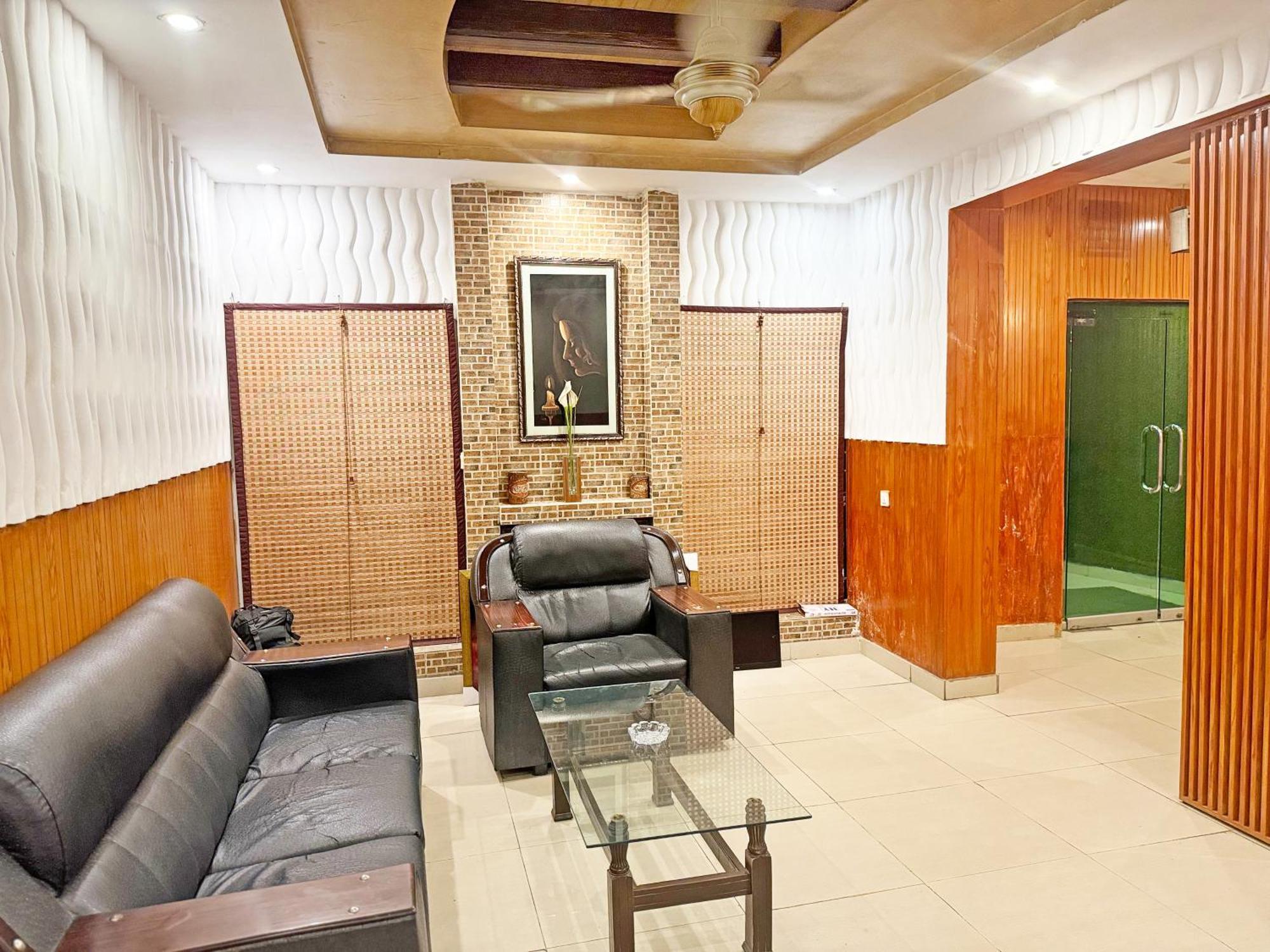 Hotel Green Fort Gulberg لاهور المظهر الخارجي الصورة