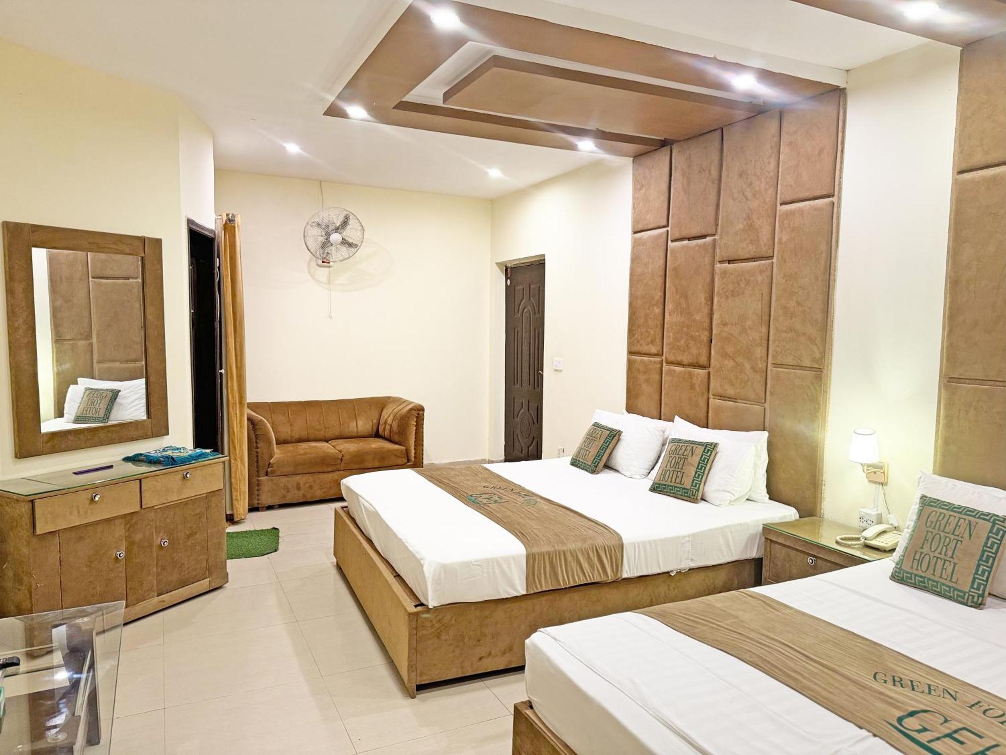 Hotel Green Fort Gulberg لاهور المظهر الخارجي الصورة
