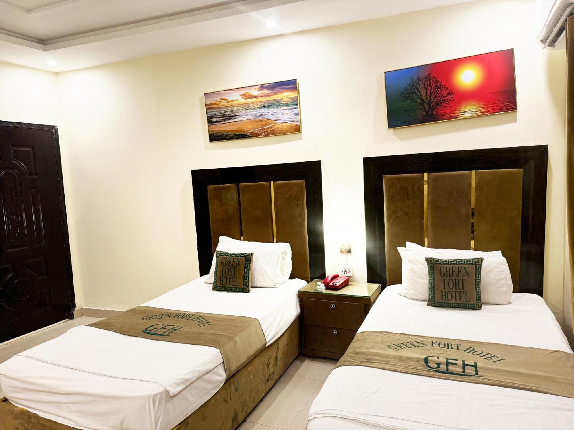 Hotel Green Fort Gulberg لاهور المظهر الخارجي الصورة