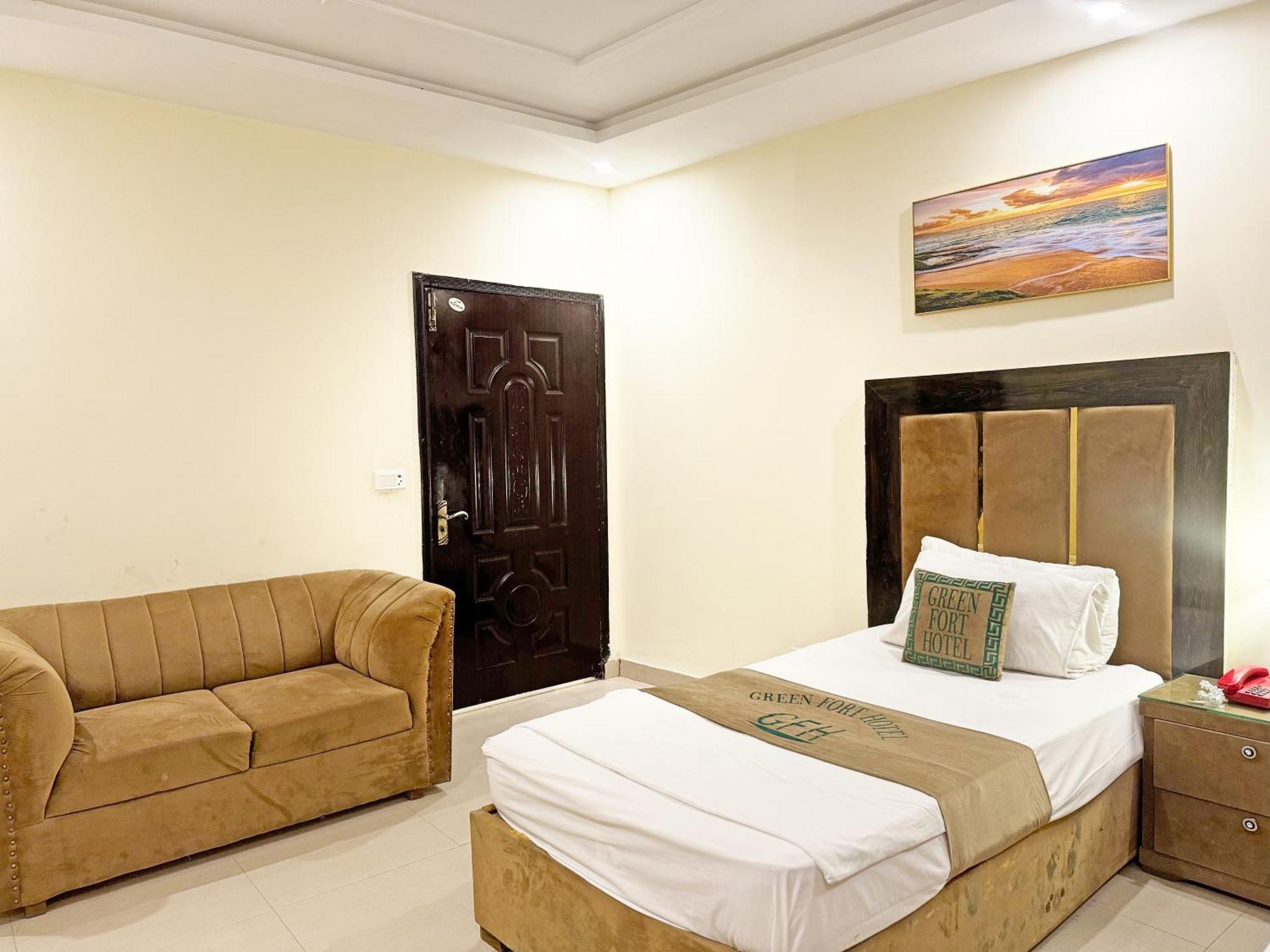 Hotel Green Fort Gulberg لاهور المظهر الخارجي الصورة