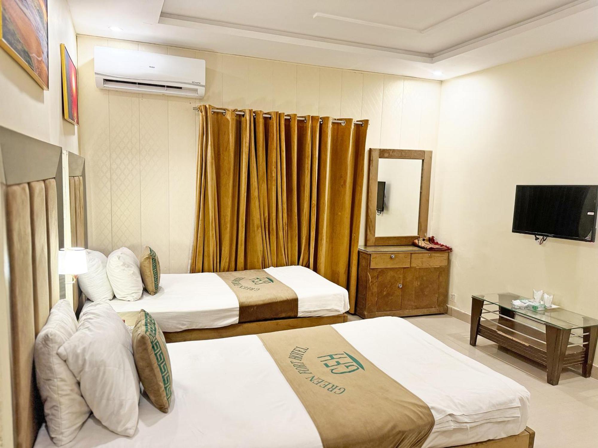Hotel Green Fort Gulberg لاهور المظهر الخارجي الصورة